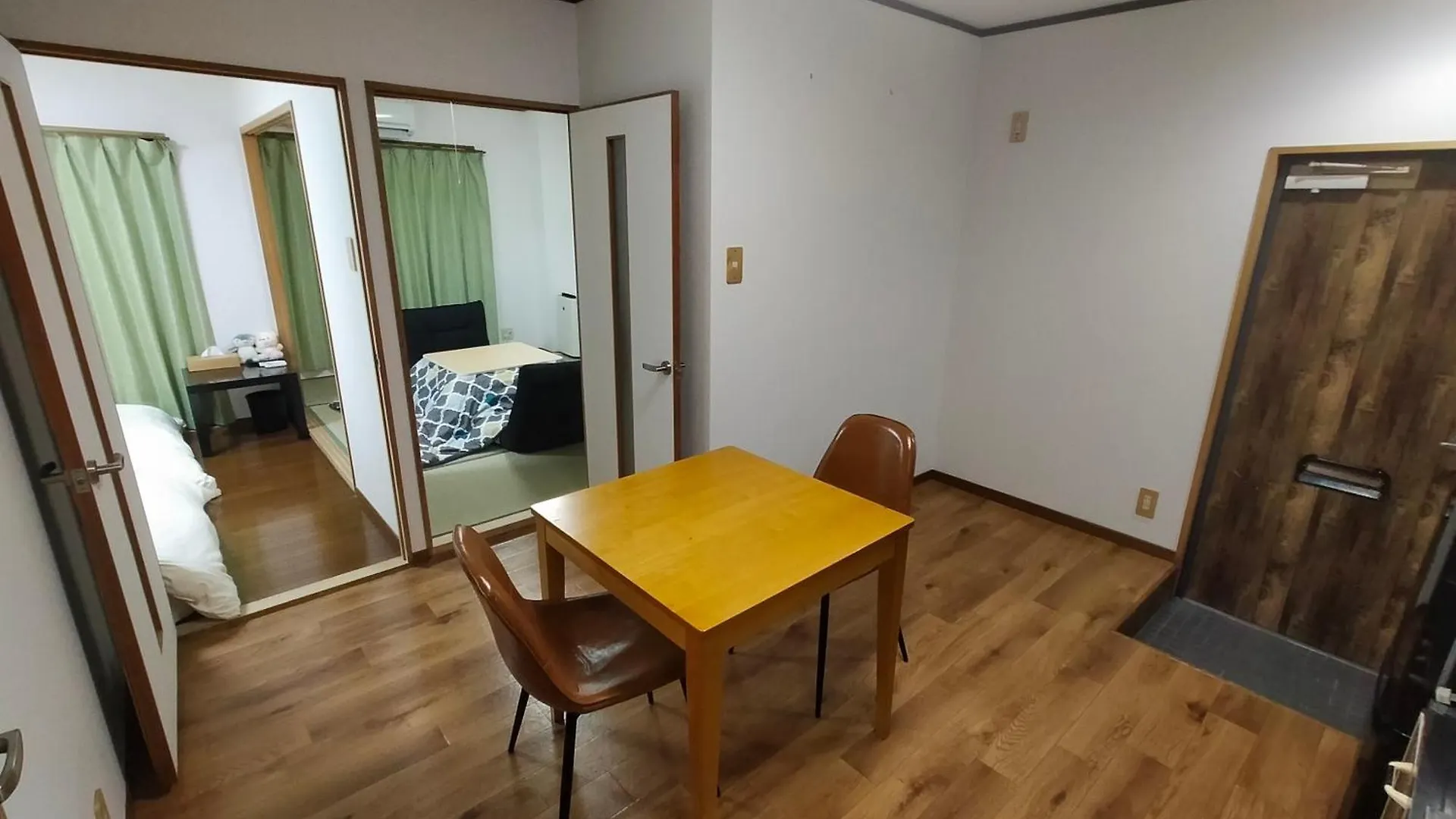 Secret Base Shin-Imamiya Apartment Osaka 0*,  Japan